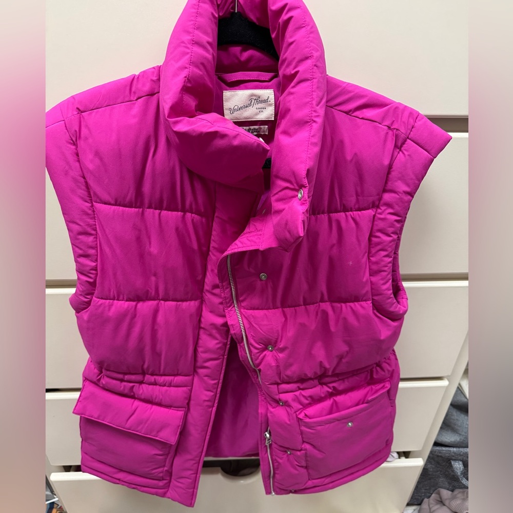 Universal Thread Hot Pink Quilted Puffer Vest